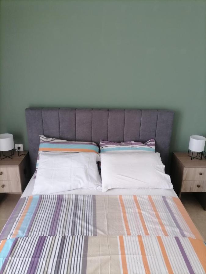 New-B Apartment Ierapetra  Bagian luar foto