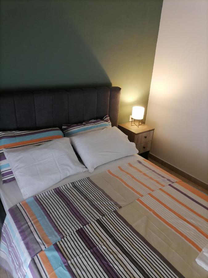 New-B Apartment Ierapetra  Bagian luar foto