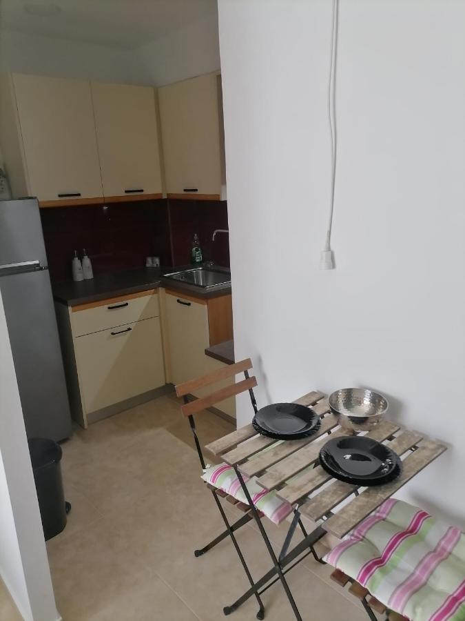New-B Apartment Ierapetra  Bagian luar foto